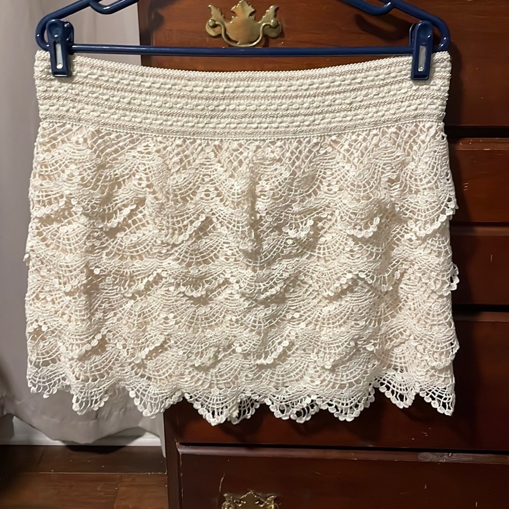 American Rag XL Cream Crochet Lace Tiered Mini Skirt Pull on Elastic Waist